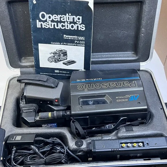 UNTESTED Panasonic OmniMovie VHS HQ Camcorder‎ PV-320 VTG Video Camera with Case