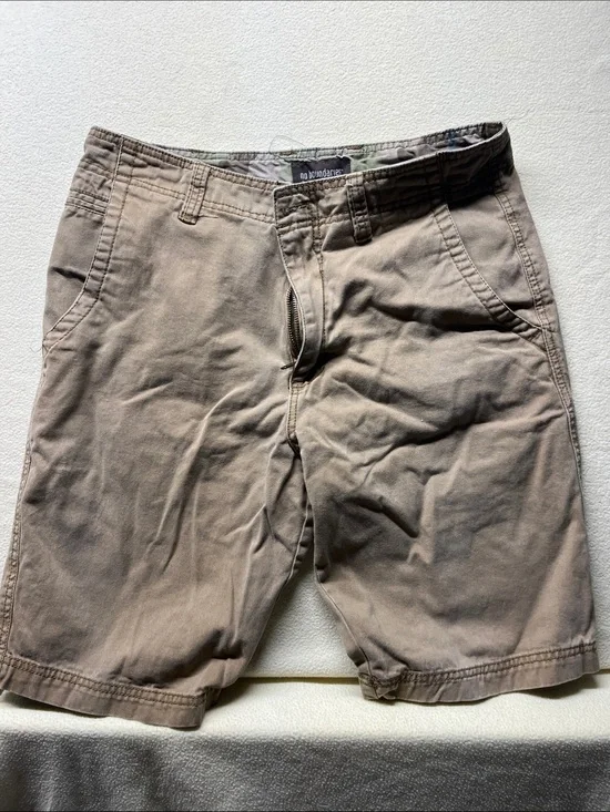 No Boundaries Men’s Tan Flat Front Shorts