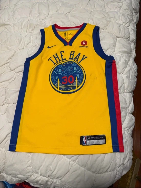 Kids the bay Steph Curry 30 jersey M 10/12