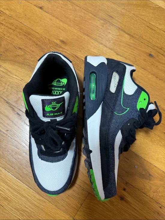 Air Max 90 SE Scream Green youth