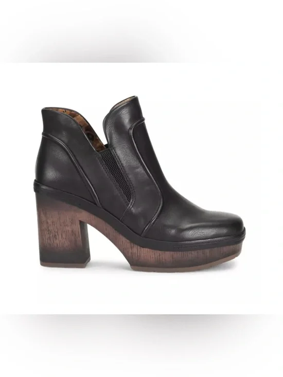 KORKS Robin Boots- Classy!! ♥️