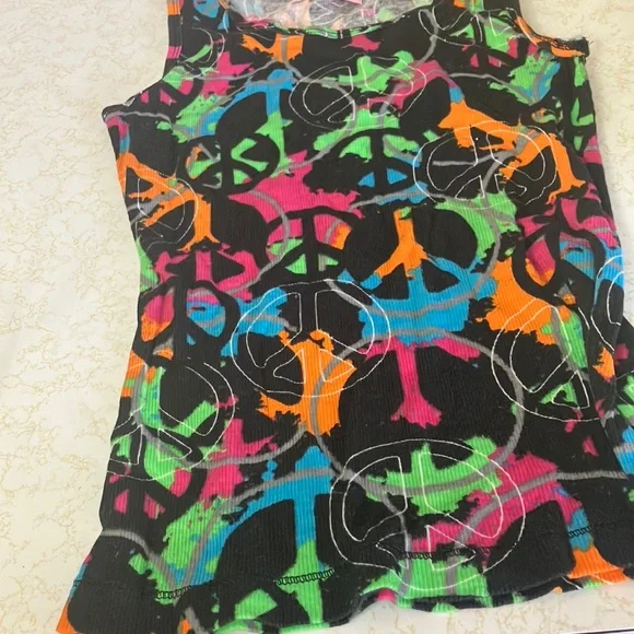 FINAL MARKDOWN Copper key Colorful Peace Sign Kids Tank Top medium