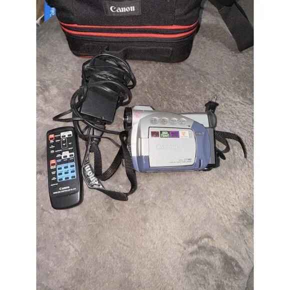 Canon ZR40A MiniDV Digital Camcorder Bundle Charger Remote