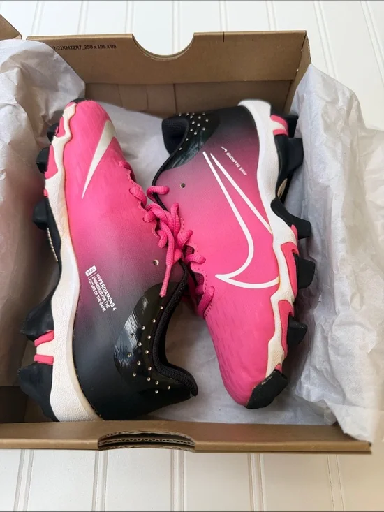 Nike Kids Pink and Black Gradient Soccer Cleats
