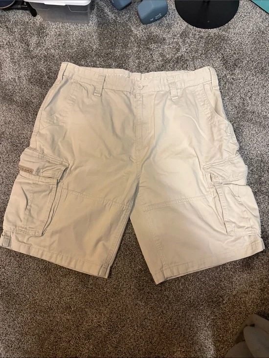 Nautica Beige Cargo Shorts with Multiple Pockets