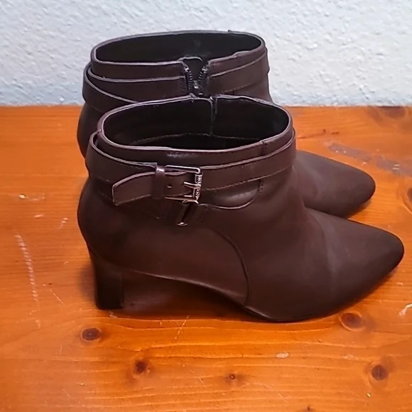 Lauren‎ Ralph Lauren Brown Leather Buckle Ankle Boots Womens Pointed Toe Heel