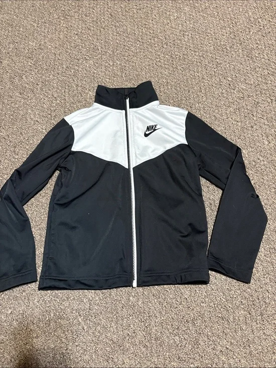Kids Nike Black and White Zip-Up Athletic Jacket