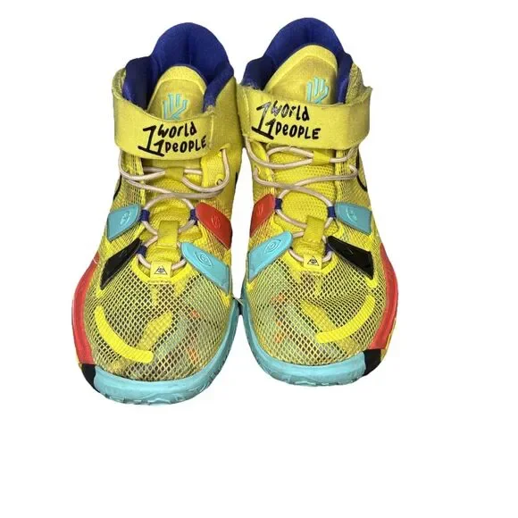 Nike Kyrie Yellow Size 2.5 Sneakers sponge bobs 1 World 1 People KYRIE Shoes