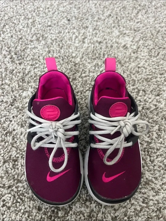 Nike Kids Maroon and Hot Pink Slip-On Sneakers