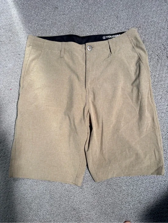 Volcom Men’s Tan Flat-Front Shorts