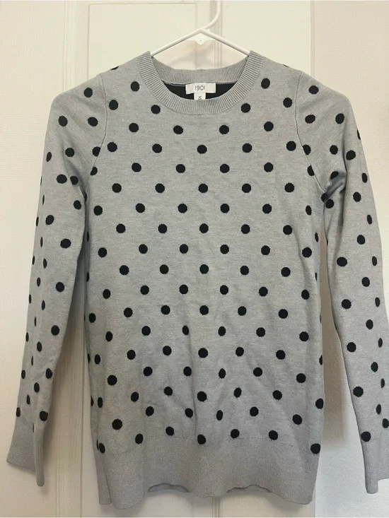 1901 Girls' Light Gray Sweater with Black Polka Dots