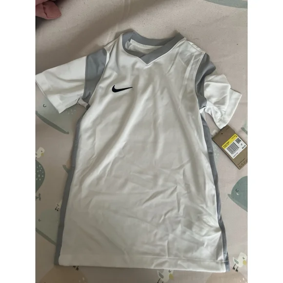 Nike Kid's Sportwear Logo White Youth Dri FitT-Shirt Size S Unisex New