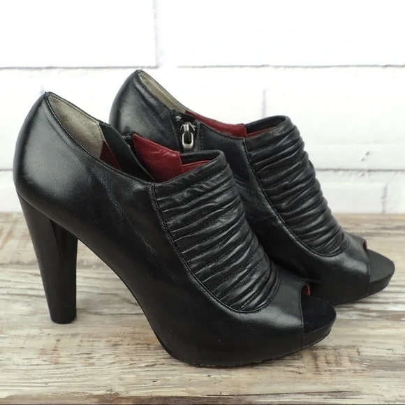 Max Studio sz 8 black leather peep toe booties