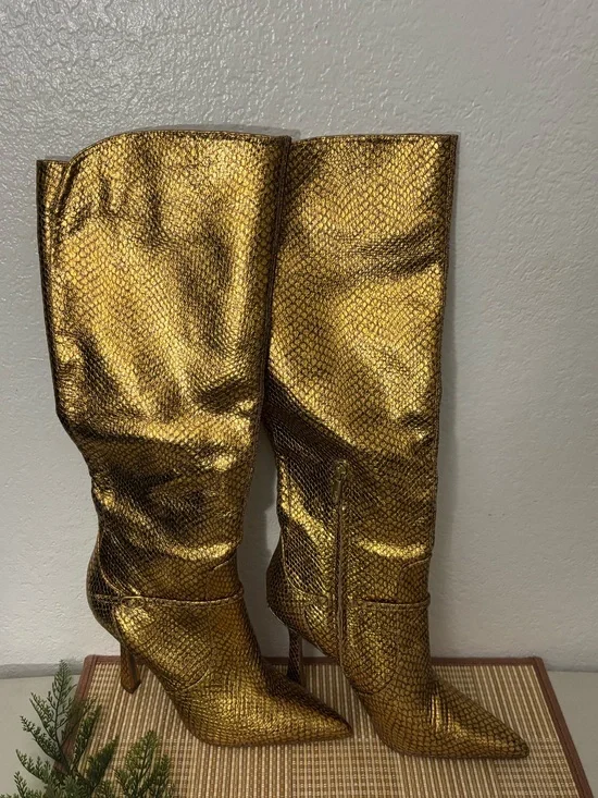 Sam Edelman Woman ELIA Medallion Gold Snake Knee High Boot Size: 8.5M