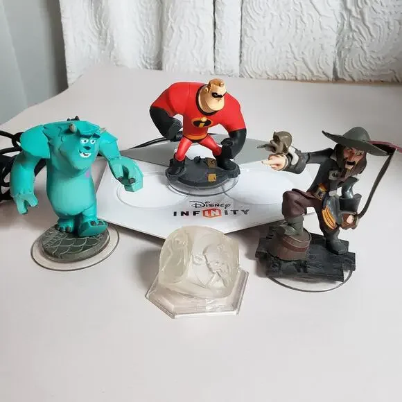 Disney Infinity Starter Pack Figures & Base Play Set Sully Mr. Incredible Pirate