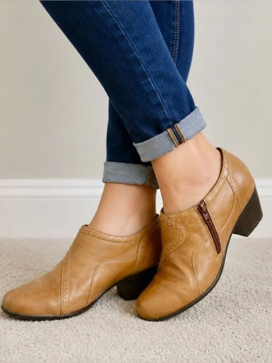 Clarks Tan Leather Ankle Boots Women’s 9W Side Zip Classic Comfort Block Heel