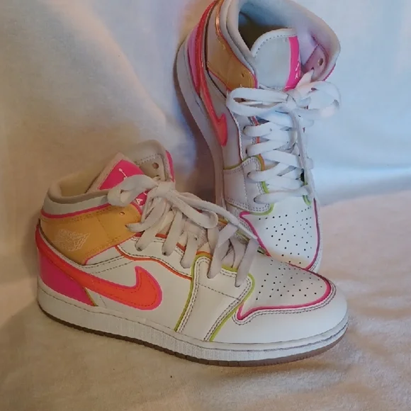 Nike Air Jordan High-Top Sneakers with Pink & Orange Accents Youth 4.5 Baskeball