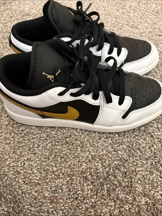 Nike Air Jordan 1