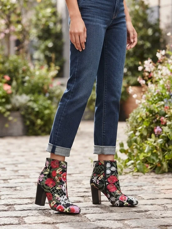Just Fab Embroidered Block Heel Ankle Booties Size 9.5 EUC