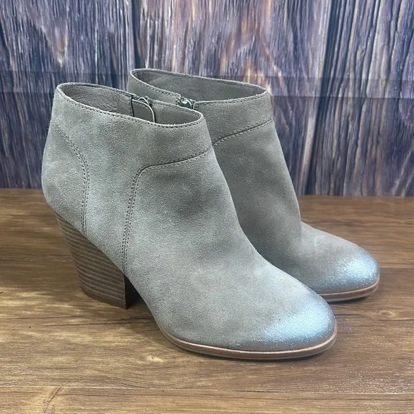 Isola Leandra Stone Suede Booties Tan w/ Silver size 8.5