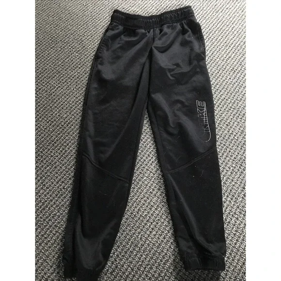 Nike Therma Fit Youth Sweatpants‎ Small Black