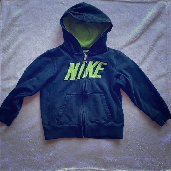 🌟5/$15 Boys: Nike Hoodie- Boys size 5