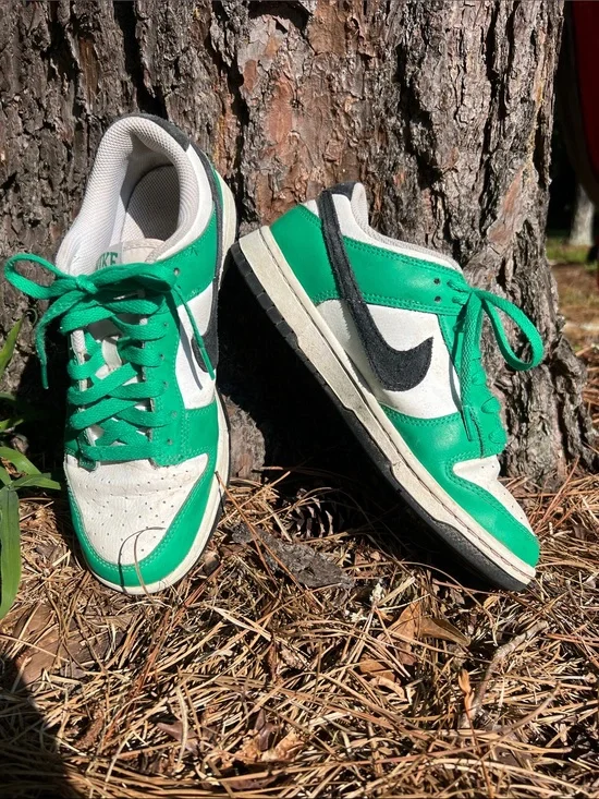 Nike Dunk Low Green and Black 7Y
