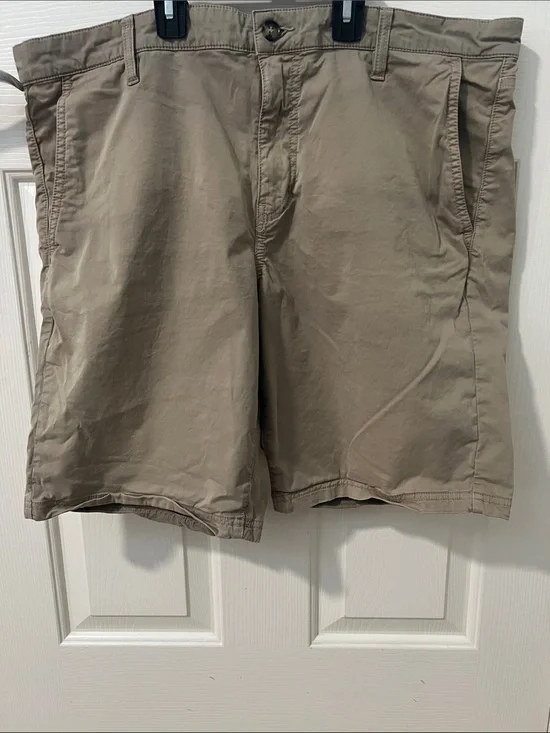 John Varvatos Men's Tan Flat-Front Shorts