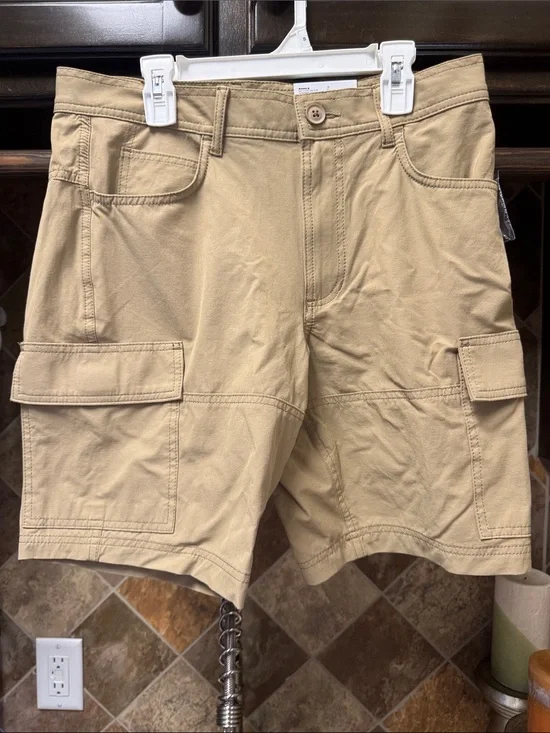 Sonoma Tan Cargo Shorts with Multiple Pockets