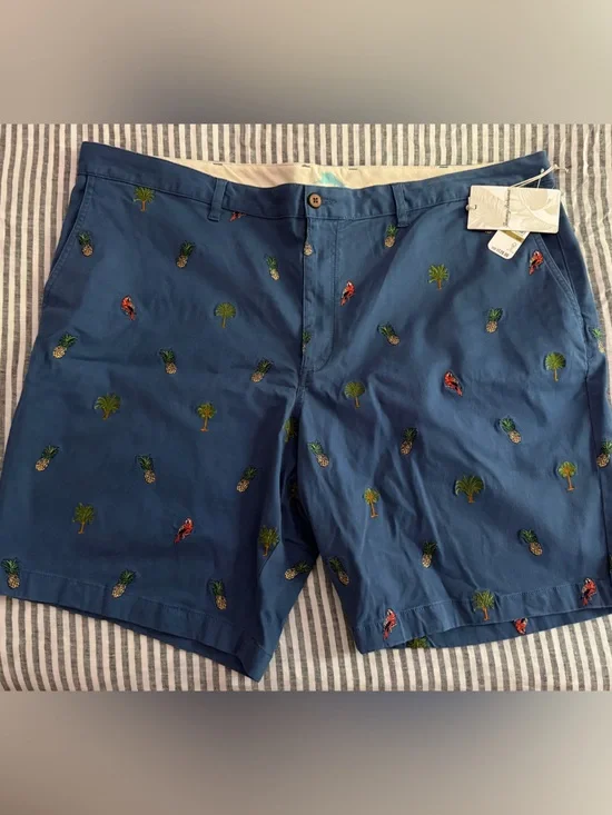 Tommy Bahama mens big & tall  Pineapple & Palm Embroidered Flat Front Shorts