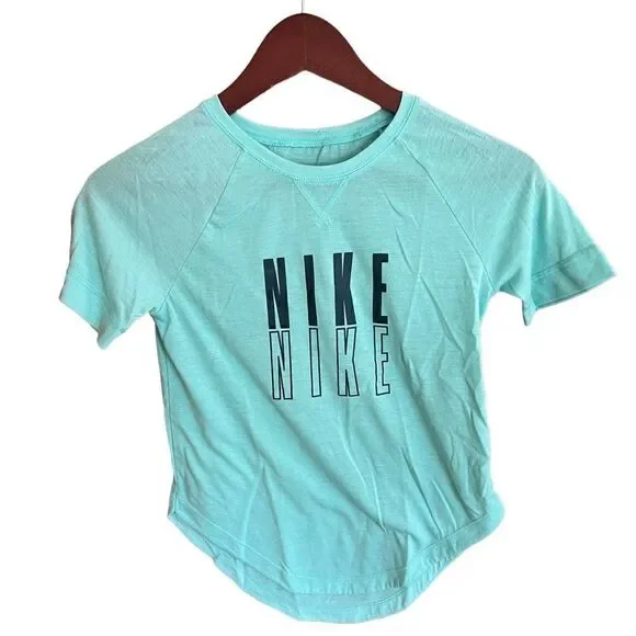 Nike Drifit seafoam green short sleeved t-shirt girl’s small‎