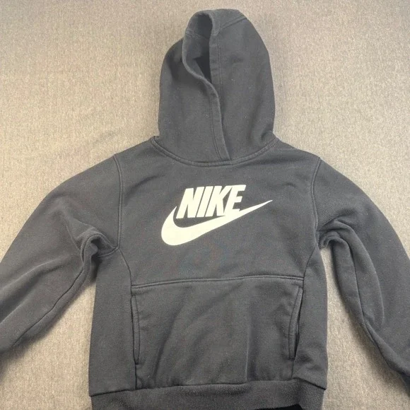Nike Kids Pullover‎ Hoodie Sweatshirt Black Graphic Logo Size 6-7 Years