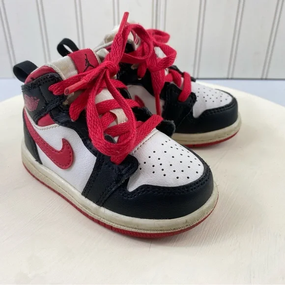Nike Air Jordan Mid Very‎ Berry Black Red White Sz 5C Toddler KIDS