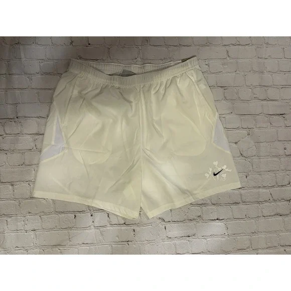 NIKE Soccer Shorts 5' X-Large Mens White Black Culture Of Football Dri Fit Sail