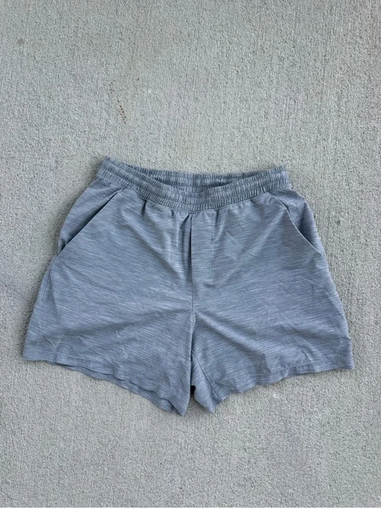 Lululemon Men’s Pace Breaker Linerless Shorts Grey Size Medium 5” Inseam