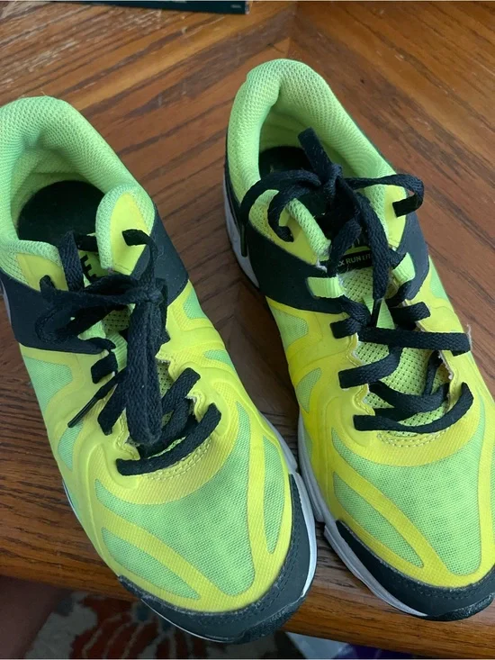 Nike Max Air Bright Yellow and Black Athletic Sneakers