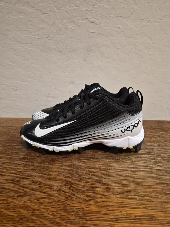 Nike Vapor Keystone 2 Low Athletic Baseball Cleats  Boy's Size US 1Y