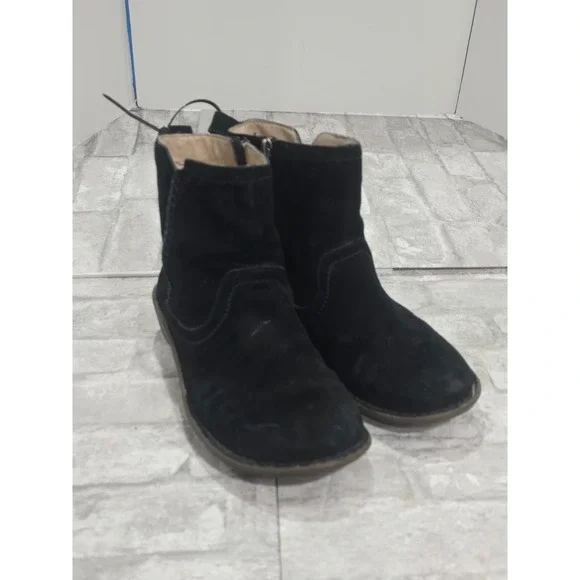UGG Women Neevah Black Suede Booties Sheepskin‎ Lined Ankle Boots Women's Size 8