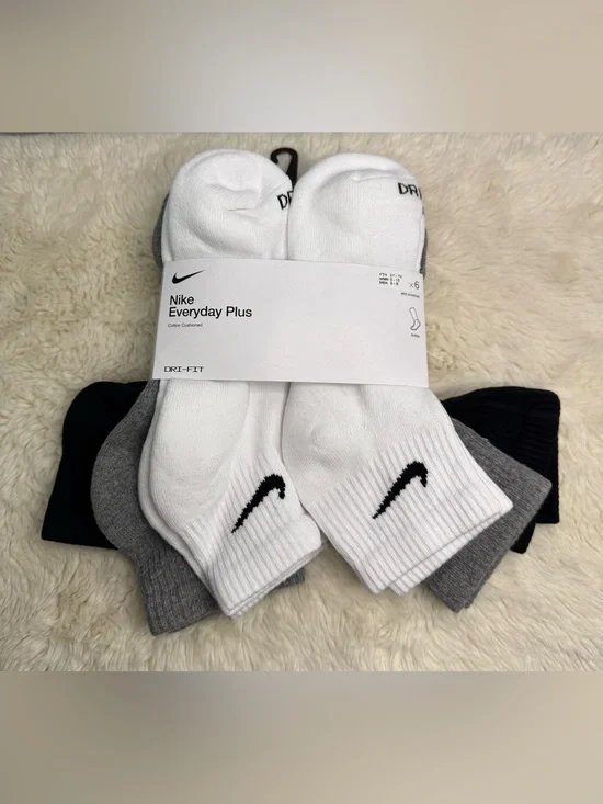 Nike Everyday Plus Ankle Socks  (6 Pack)