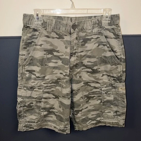Wrangler Shorts Mens Camo Hiking Outdoors Fishing Sporty Size 30 Utility Y2K