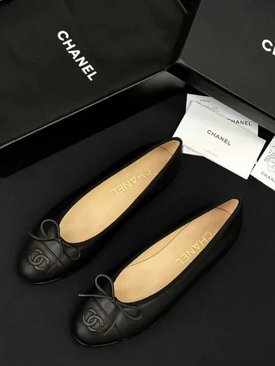 CHANEL All-Black Leather Bow Embossed CC Ballerina Flat Shoes