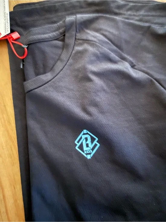 Baseball Lifestyle 101 Diamond Tech short sleeve tee.