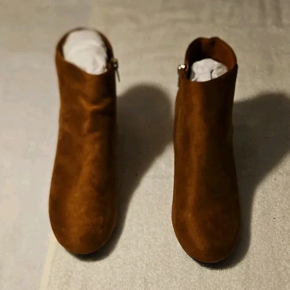 J. Adams Shoes Jody Cognac Suede Ankle Bootie Block Heel Round‎ Toe Women 8.5