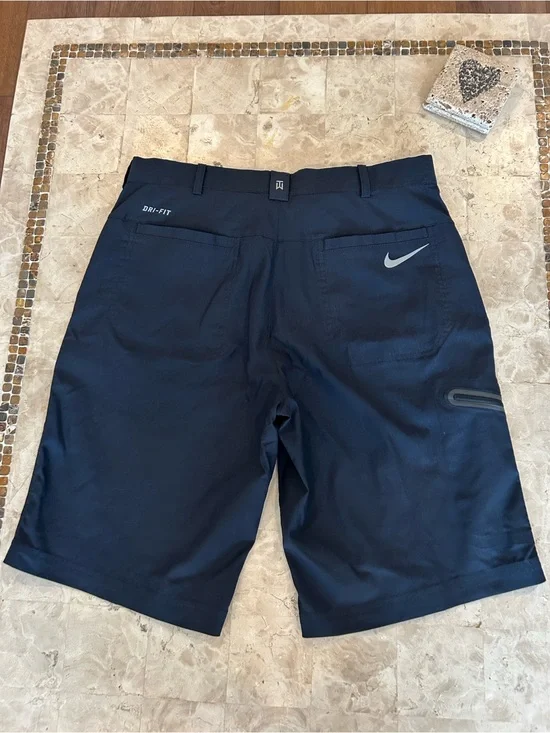 Nike Tiger Woods TW Dri-FIT Golf Shorts Men's Navy Blue Size 32