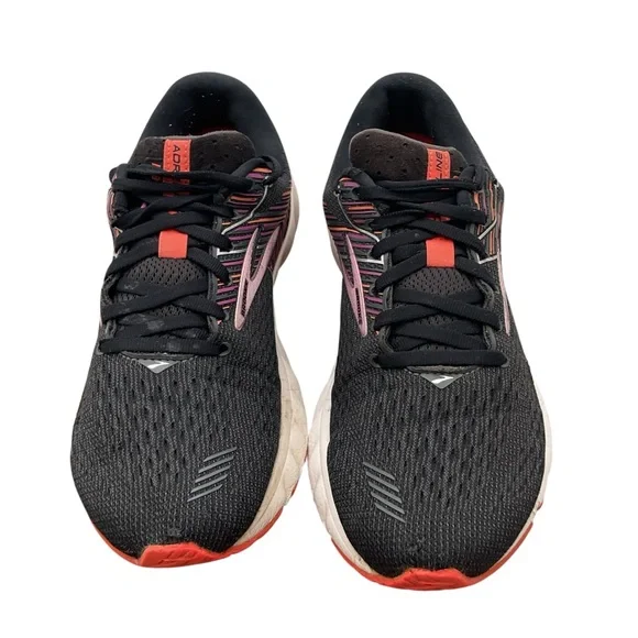 Brooks Adrenaline 19 Women's Black and Red Athletic Shoes‎ size 9