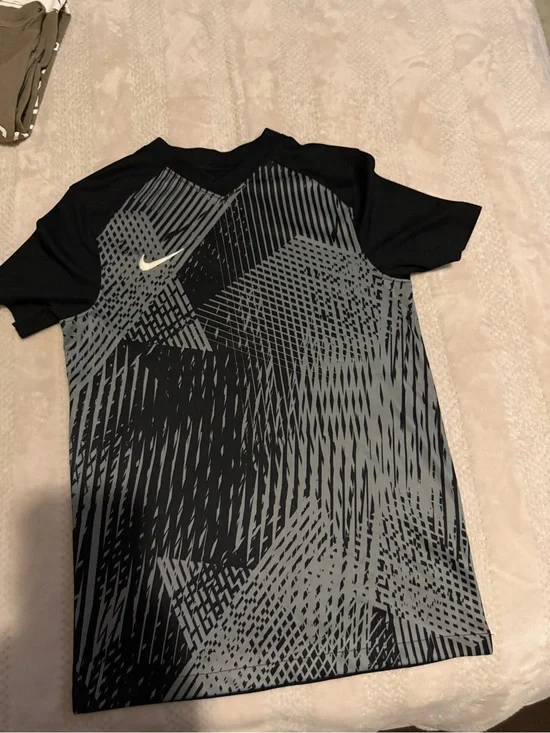 Nike Black and Gray Graphic Kids Short Sleeve Shirt
