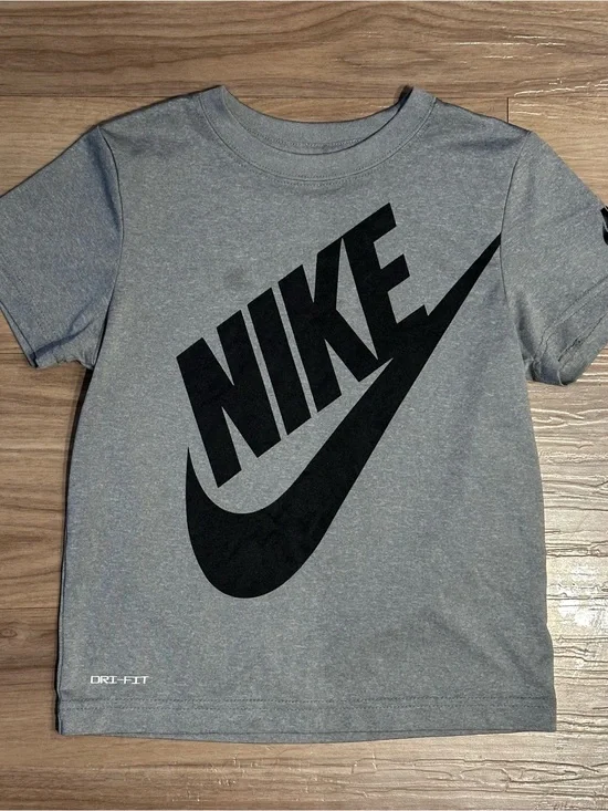 Nike Dri-Fit Futura T-Shirt Unisex Kids 6-7Y Heather Gray Swoosh Logo Crew Neck