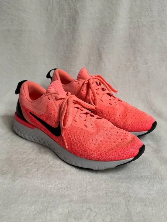 Nike Women’s Odyssey React - size 8.5