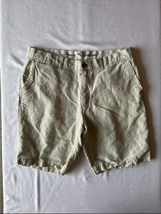 Tommy Bahama Light Cream Striped Flat Front Shorts