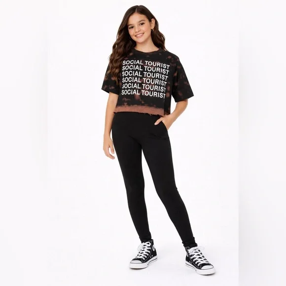 Charli D’amelio Social Tourist Crop Top